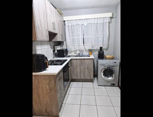 2 bed property to rent in PRIMROSE